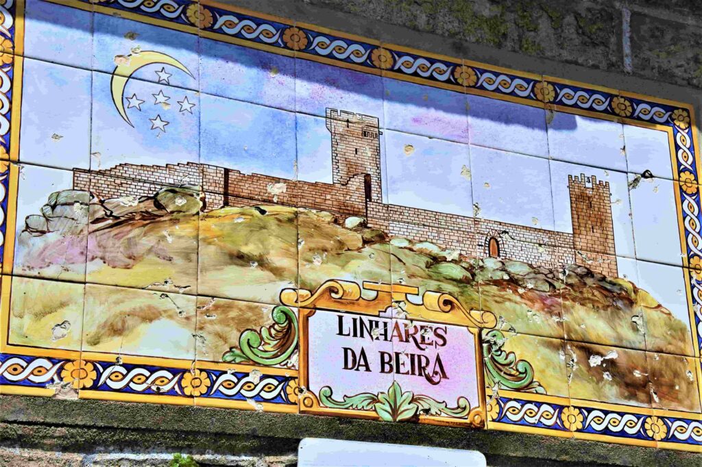 リニャレス城を描いたアズレージョ